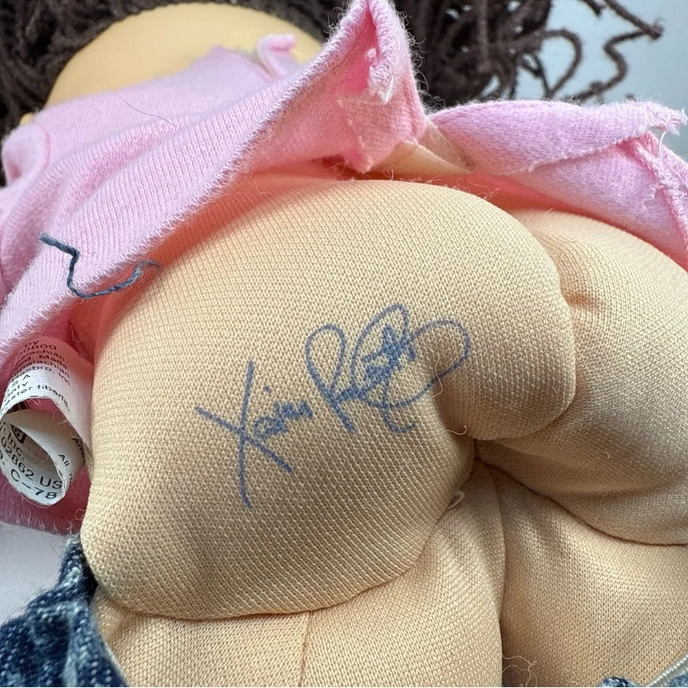 CABBAGE PATCH KID DOLL HASBRO girl  CRIMP N CURL BROWN‎ HAIR  Unique VTG.